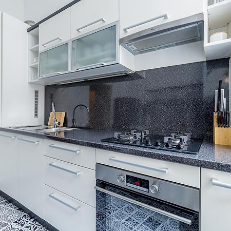 Newly Renovated Apartment In The Old Town Bratislava Bagian luar foto